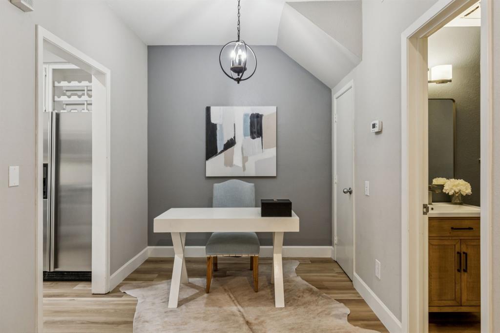 Travis Twnhms 4242 - Residential