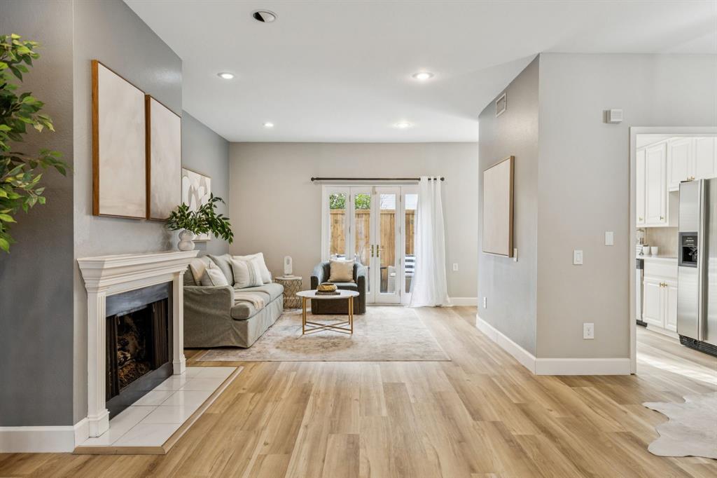 4242 Travis Street 108