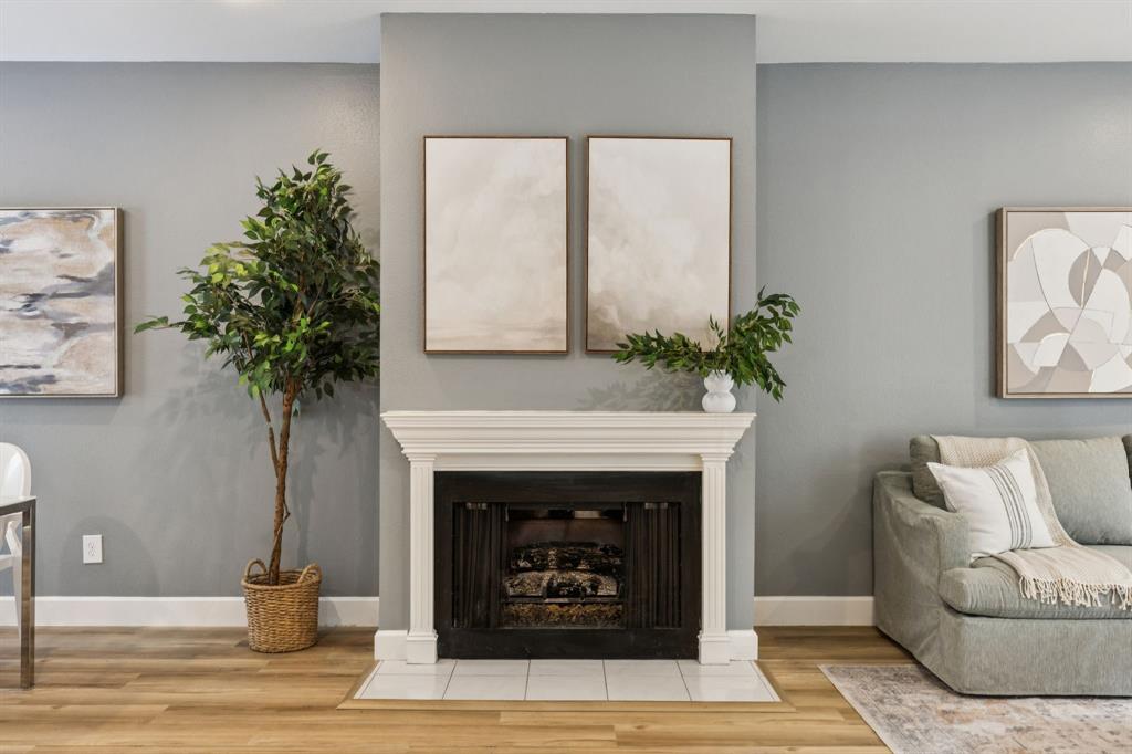 Travis Twnhms 4242 - Residential