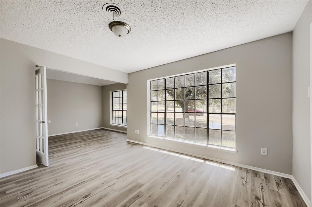 2185 Jana Lane