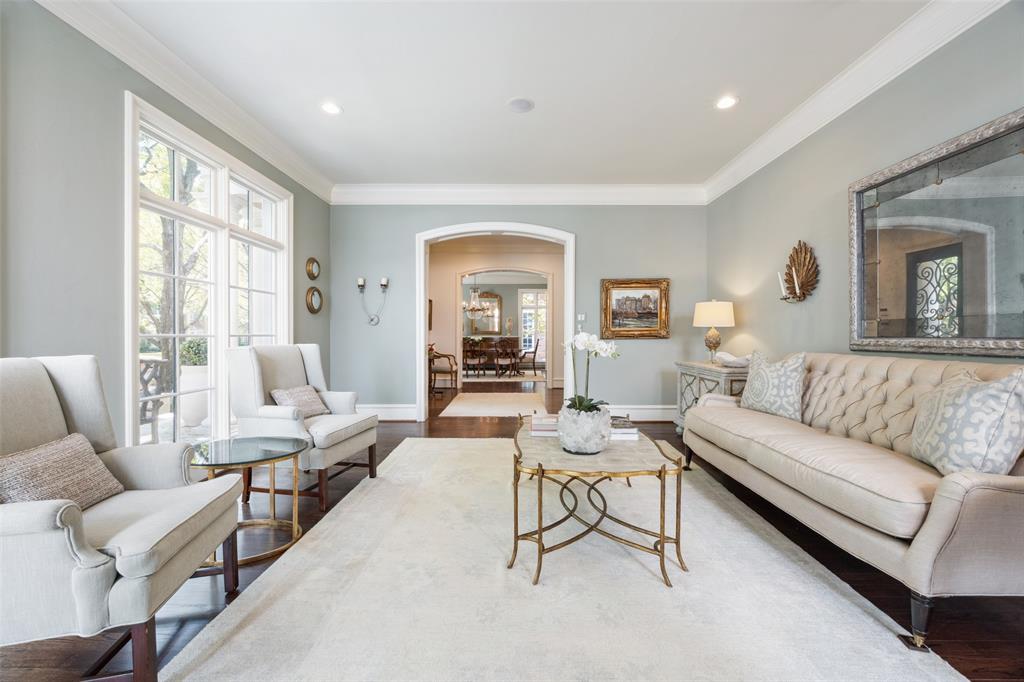3808 Greenbrier Drive