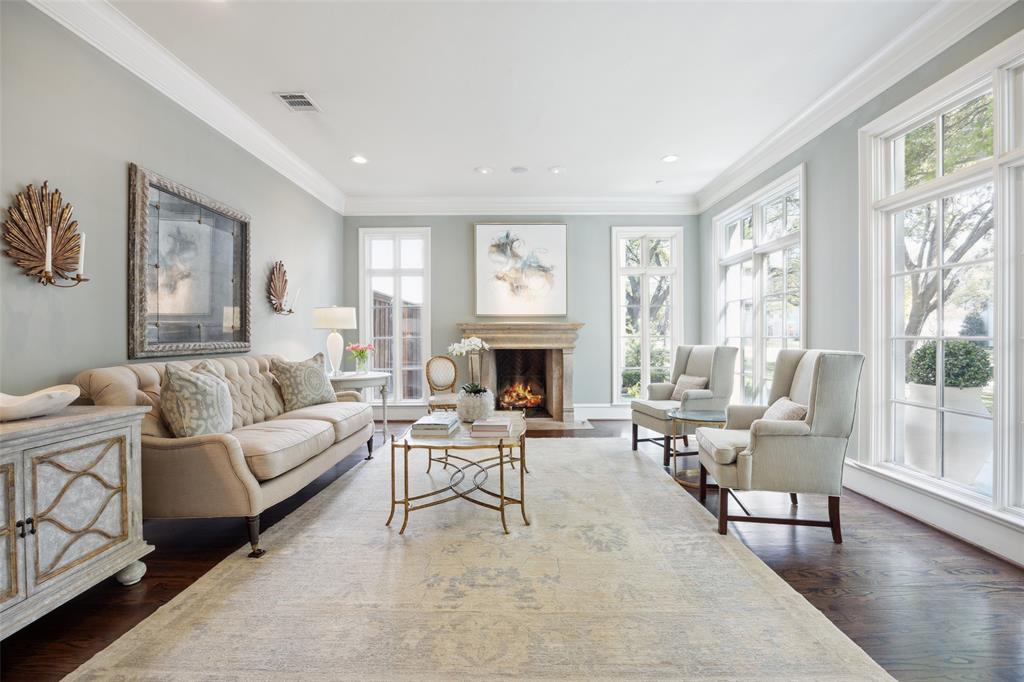 3808 Greenbrier Drive