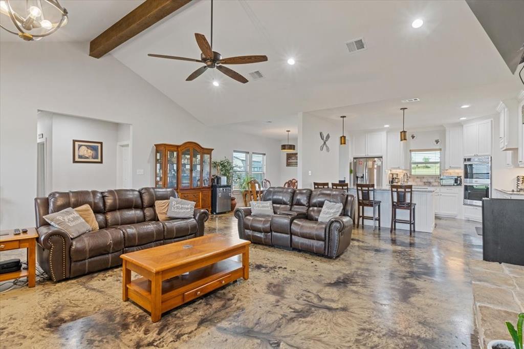 Springtown, Texas 76082, United States, 4 Bedrooms Bedrooms, ,3 BathroomsBathrooms,Residential,Active,178092