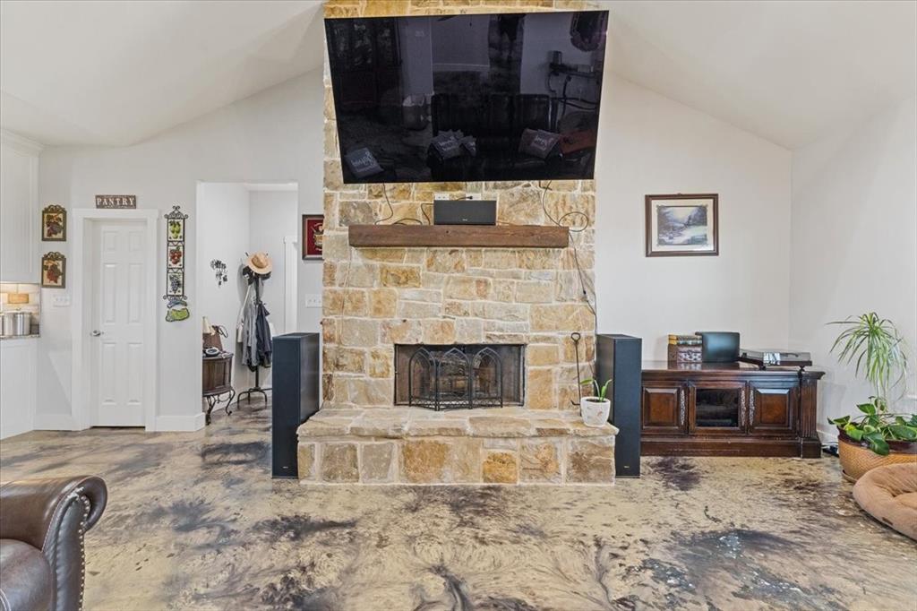 Springtown, Texas 76082, United States, 4 Bedrooms Bedrooms, ,3 BathroomsBathrooms,Residential,Active,178092