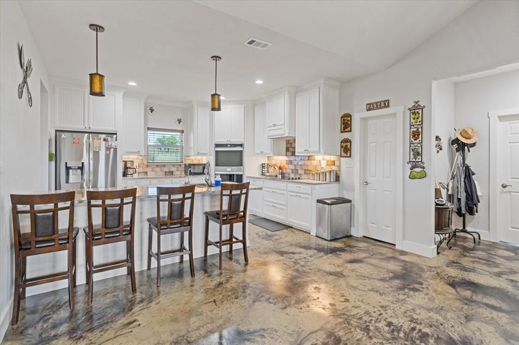 Springtown, Texas 76082, United States, 4 Bedrooms Bedrooms, ,3 BathroomsBathrooms,Residential,Active,178092