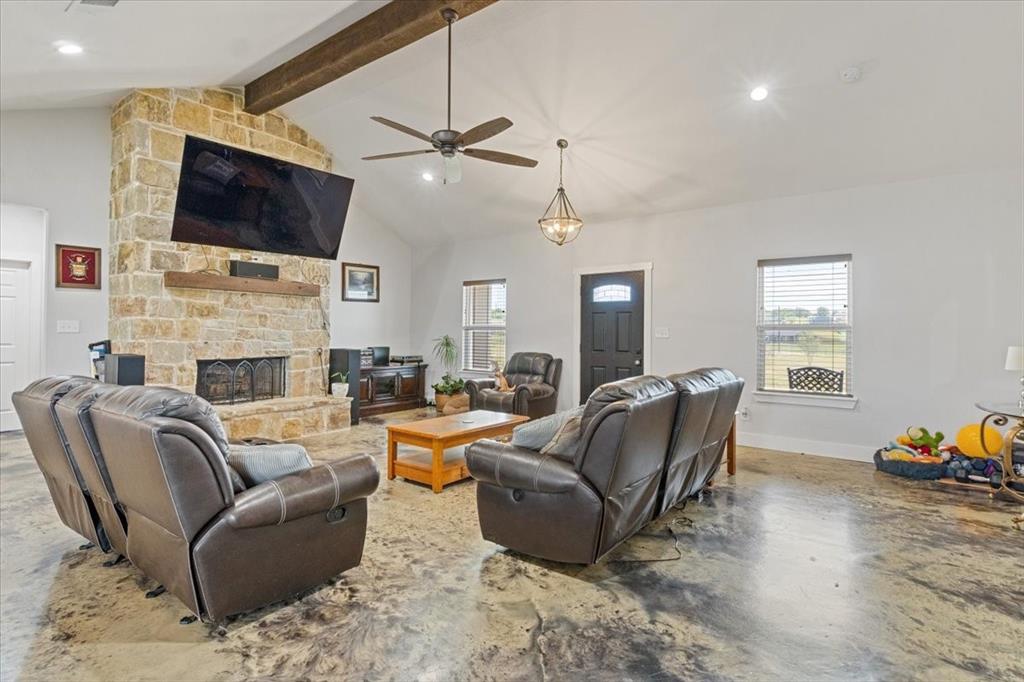 Springtown, Texas 76082, United States, 4 Bedrooms Bedrooms, ,3 BathroomsBathrooms,Residential,Active,178092