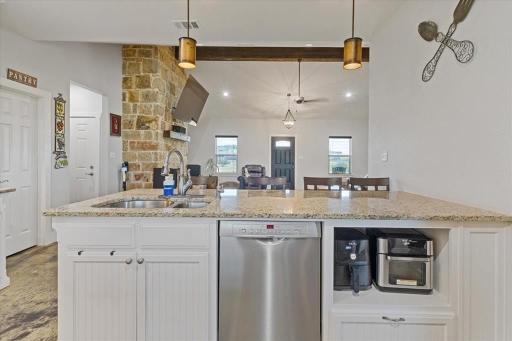 Springtown, Texas 76082, United States, 4 Bedrooms Bedrooms, ,3 BathroomsBathrooms,Residential,Active,178092