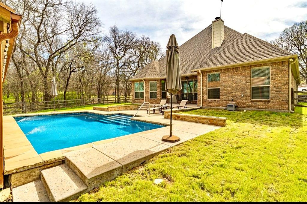 137 N Natural Spring Lane