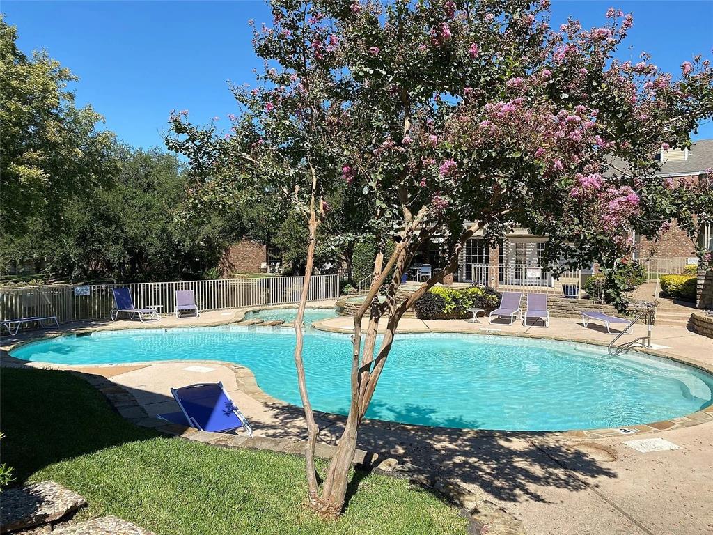 Lakeshore Condo - Residential