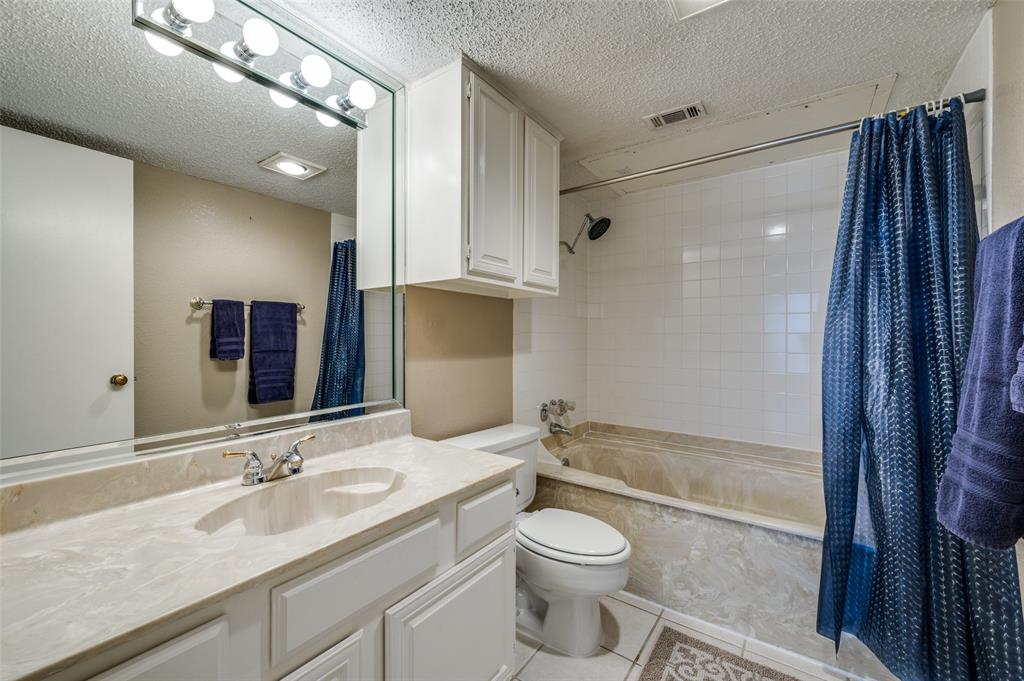 Lakeshore Condo - Residential