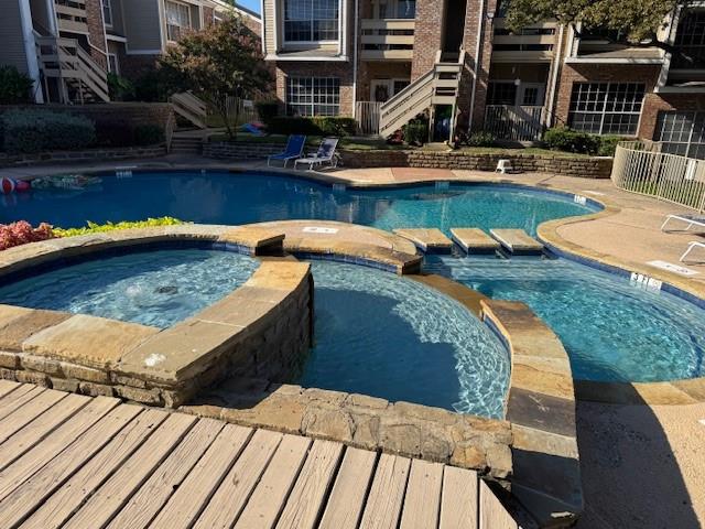 Lakeshore Condo - Residential