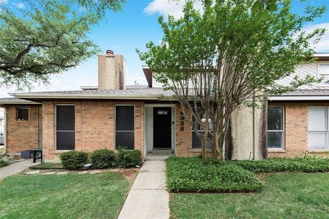 Photo of 4938 Regal Bluff, Mesquite, TX 75150 (MLS # 21227571)