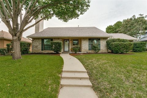 Photo of 1917 Maxwell Drive, Lewisville, TX 75077 (MLS # 21225765)