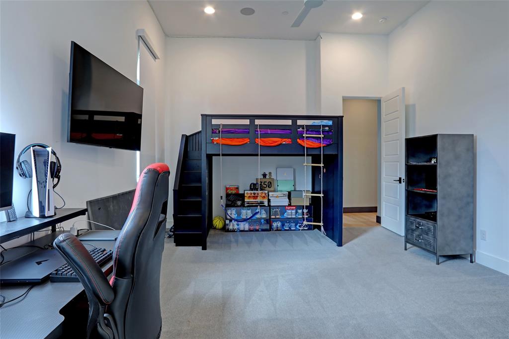 The Lakes On Legacy Drive Ph II - Residential