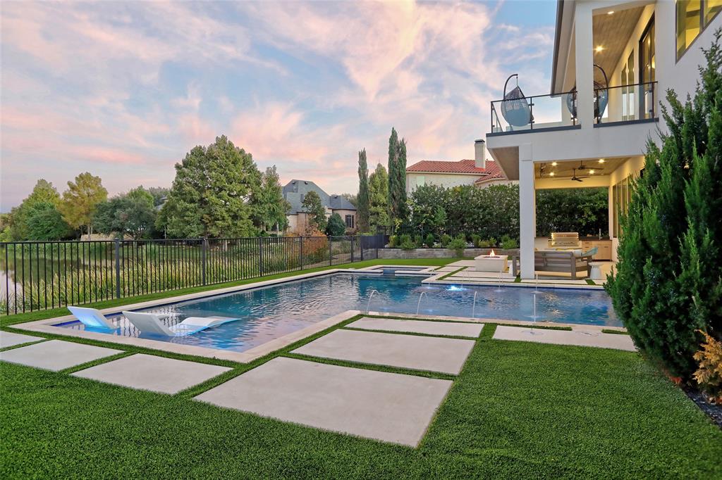 The Lakes On Legacy Drive Ph II - Residential