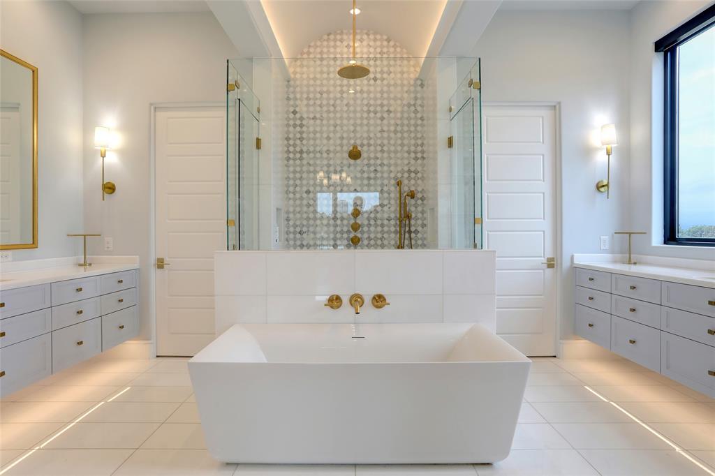 The Lakes On Legacy Drive Ph II - Residential