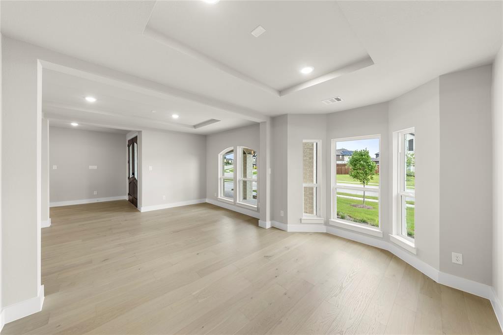 3304 Lakeshore Drive