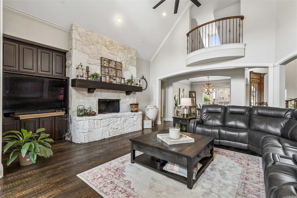 5016 Apache Circle