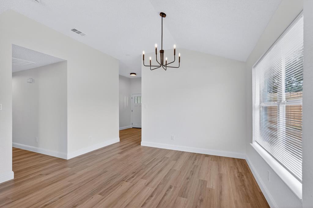 8194 Waterside Trail