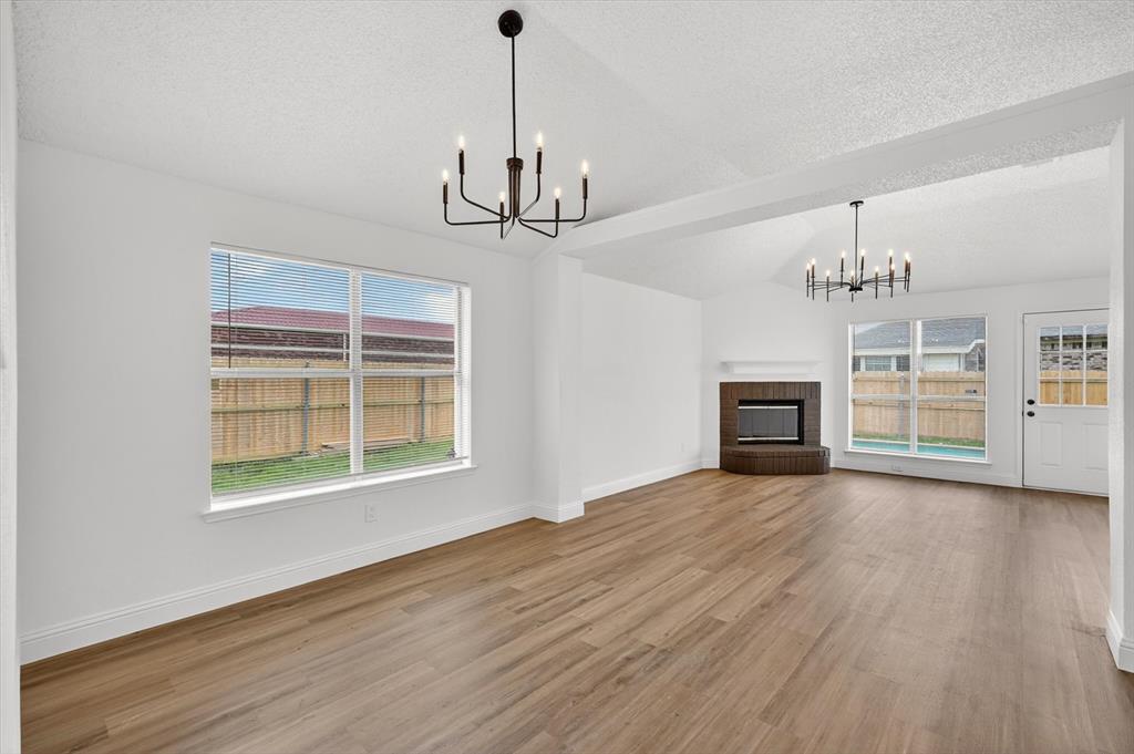 8194 Waterside Trail