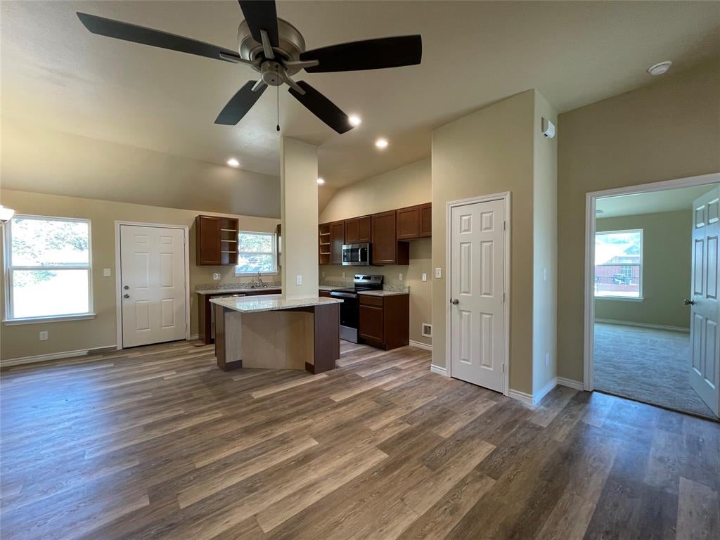 721 HILLBURN