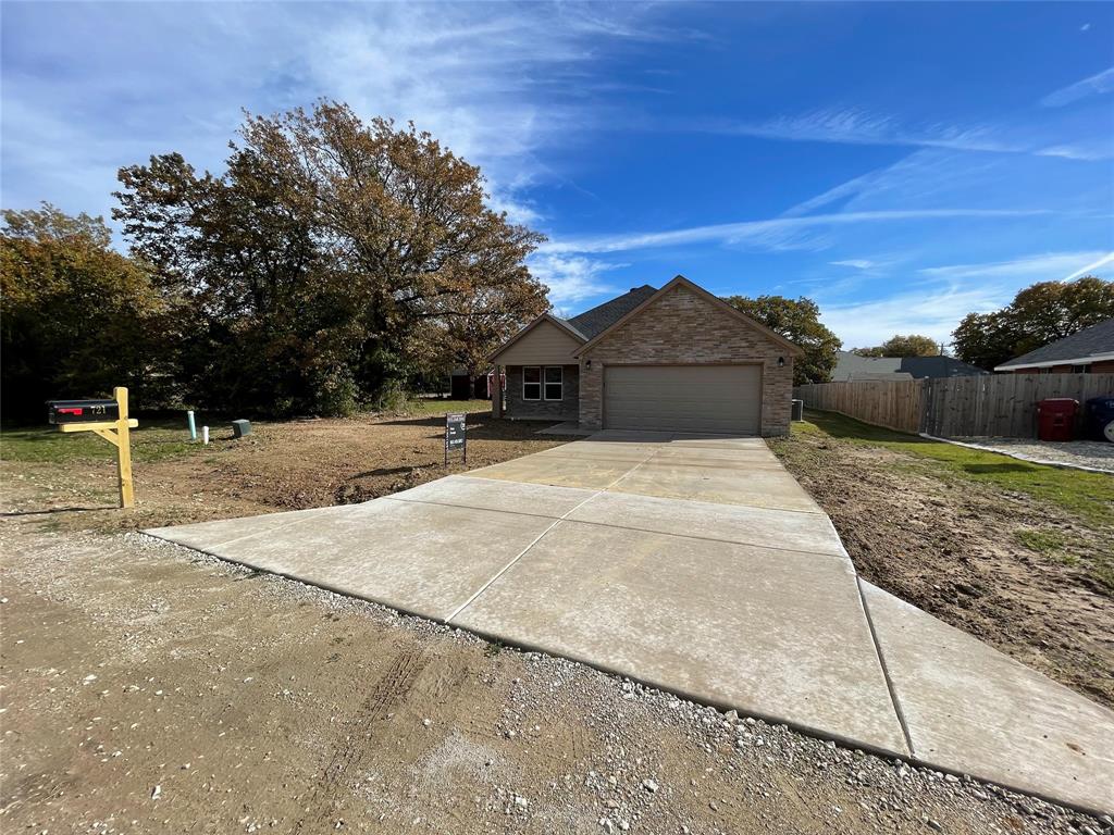 721 HILLBURN