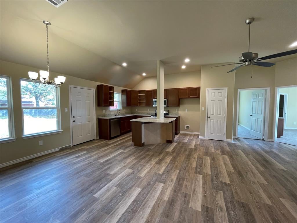 721 HILLBURN