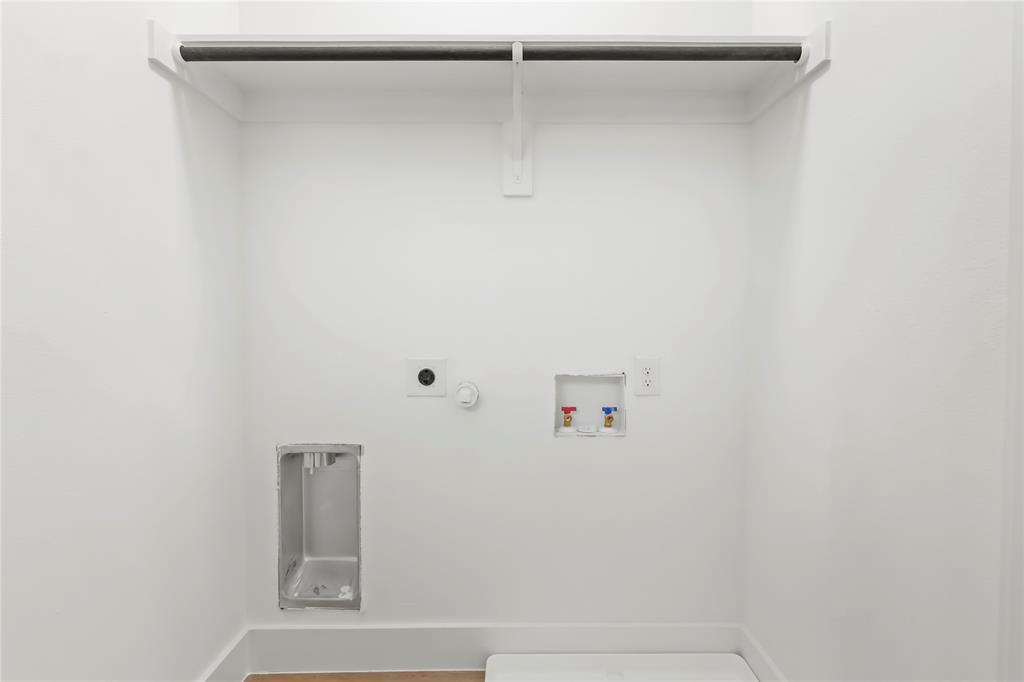 Lincoln Manor - Residential