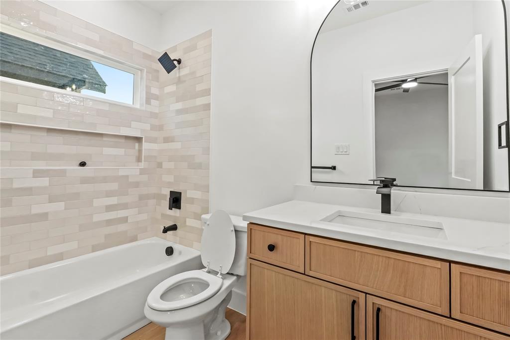 Lincoln Manor - Residential