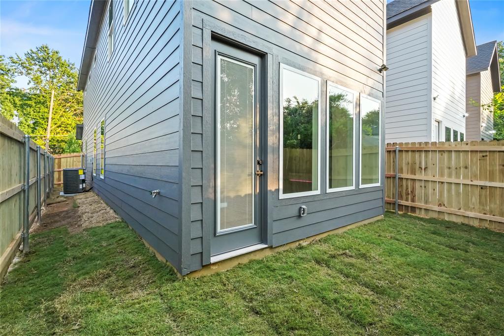 Lincoln Manor - Residential