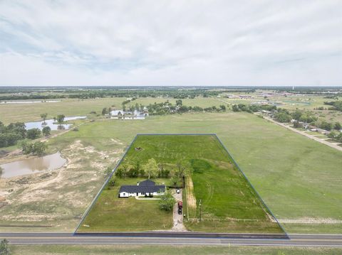 Photo of 17490 Fm 47, Wills Point, TX 75169 (MLS # 21210791)