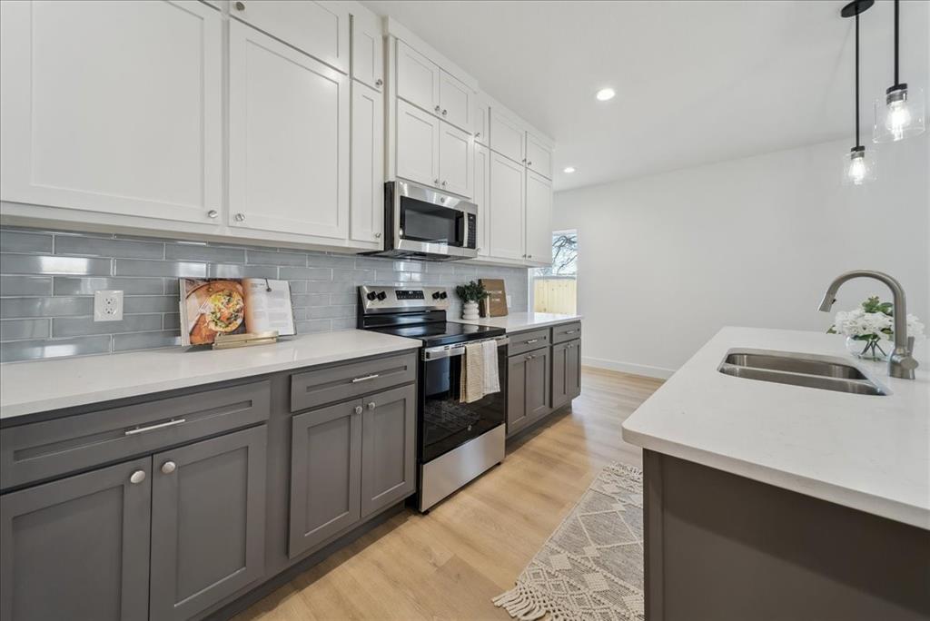 Benjamin E Waller Surv Abs 165 - Residential