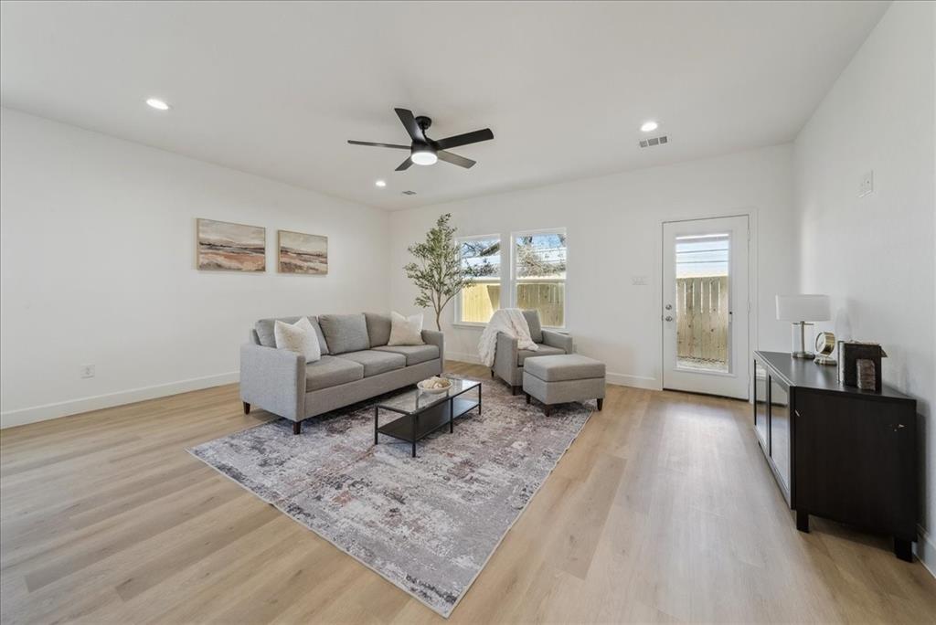 Benjamin E Waller Surv Abs 165 - Residential