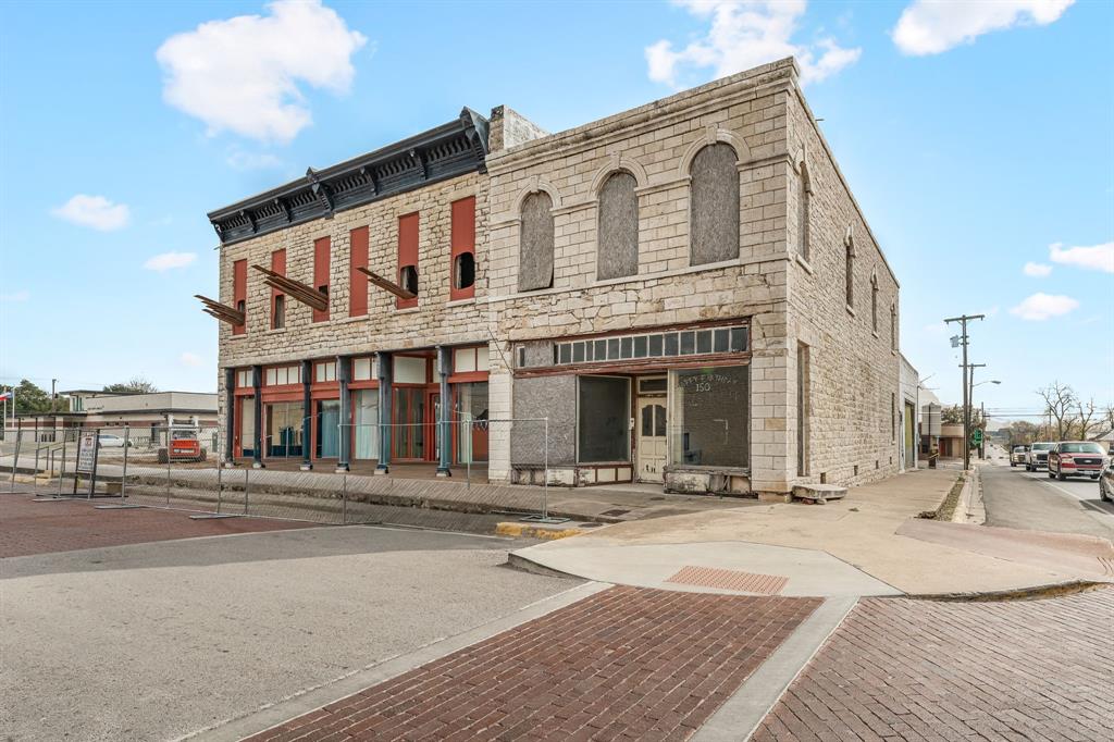 104 E College Street