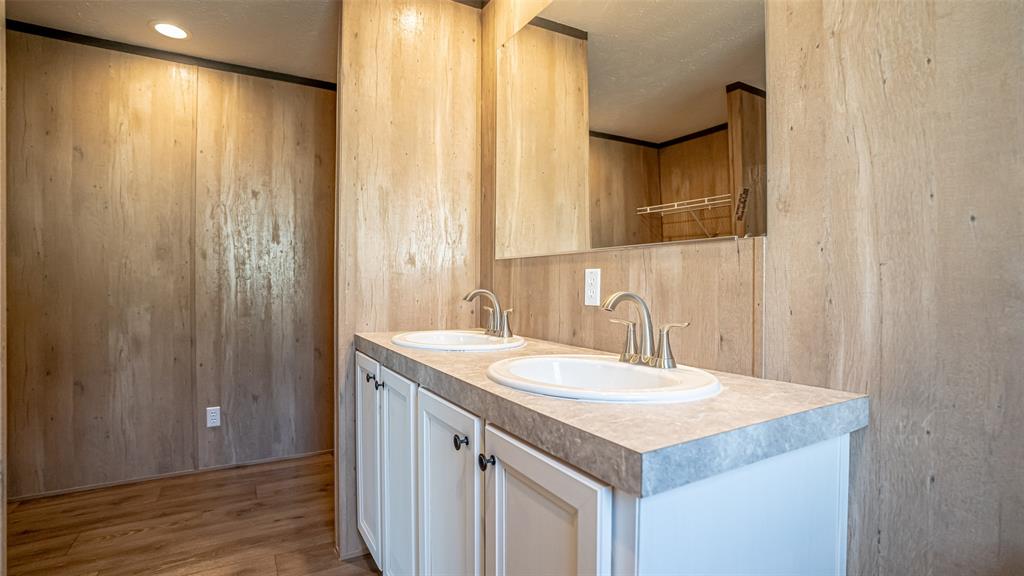 Oak Trail Shores Sec F - Residential