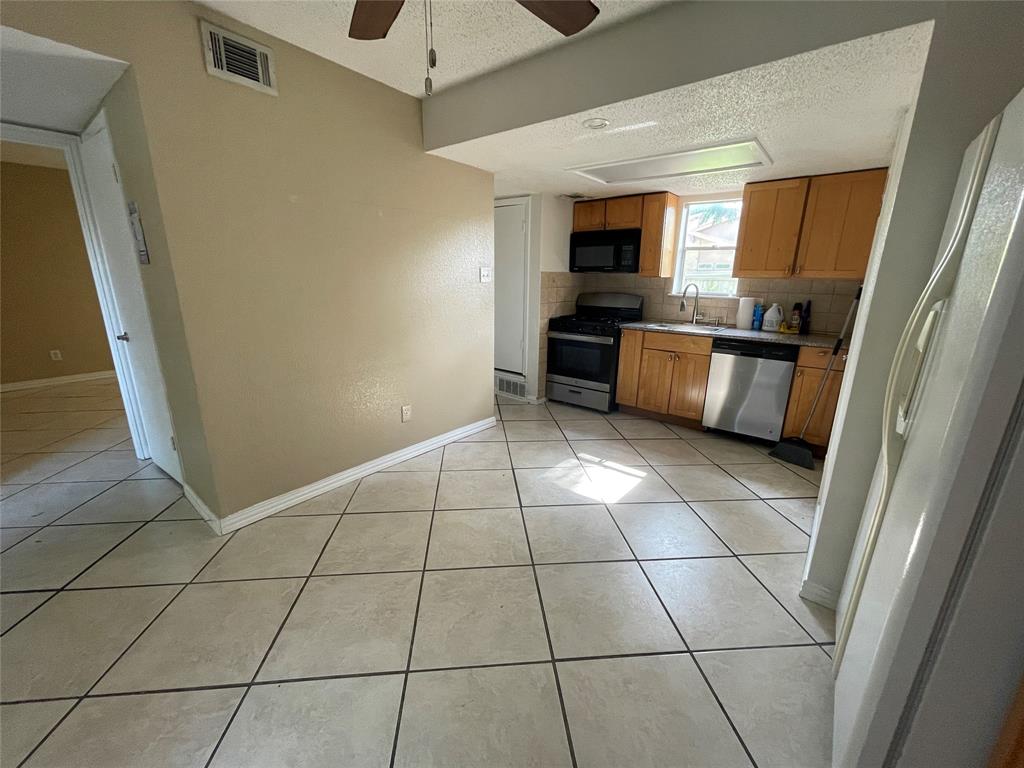 Preston Place Twnhms - Residential Lease