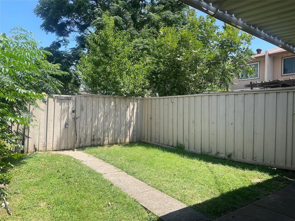 Preston Place Twnhms - Residential Lease