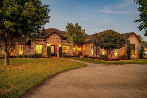 1204 E Scandinavian Court Granbury TX 76048