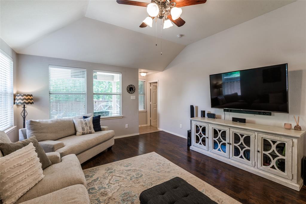109 Niagara Falls Drive