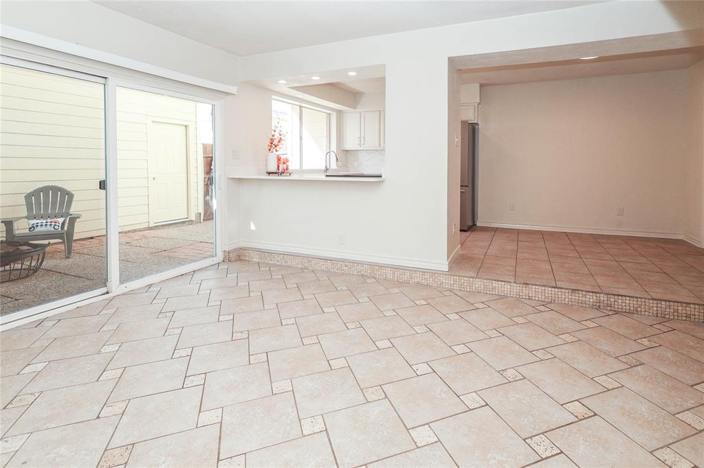 Shorewood Park Estates Condos - Residential Lease