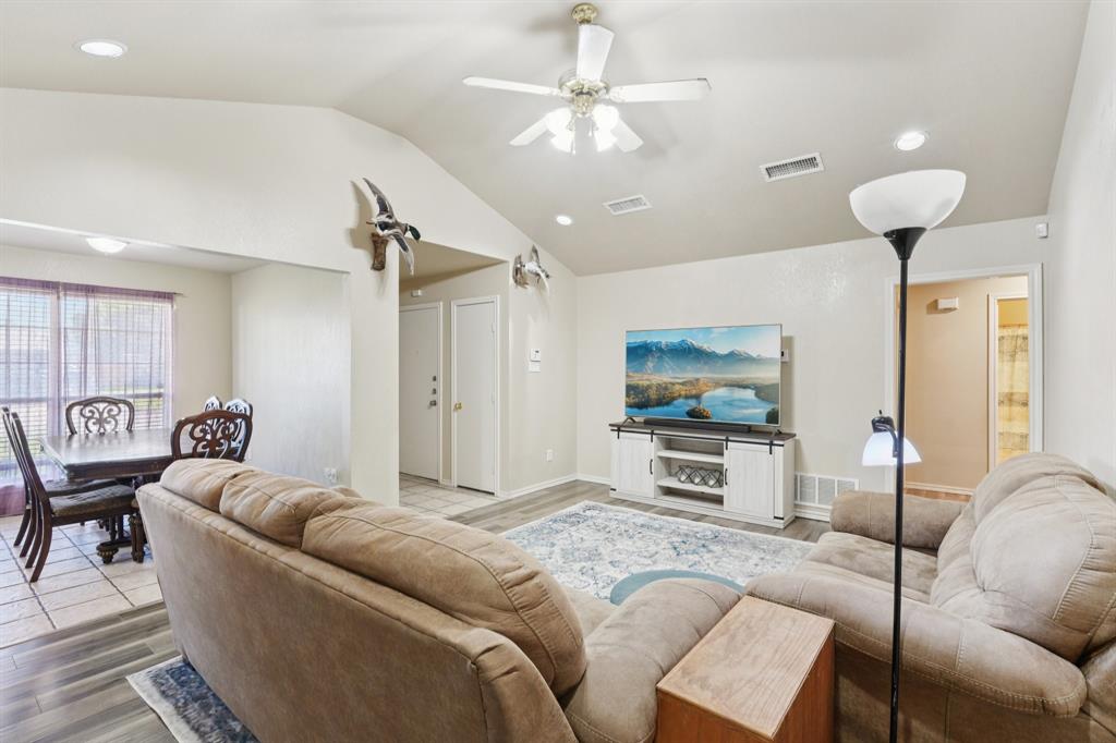 110 Apache Trail