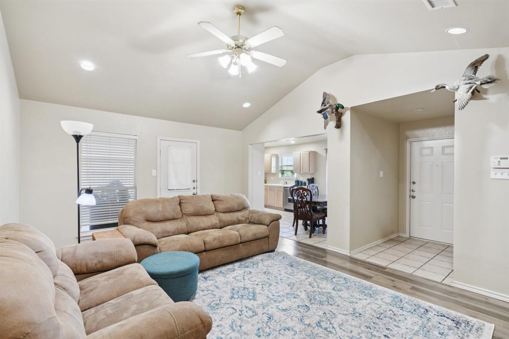 110 Apache Trail