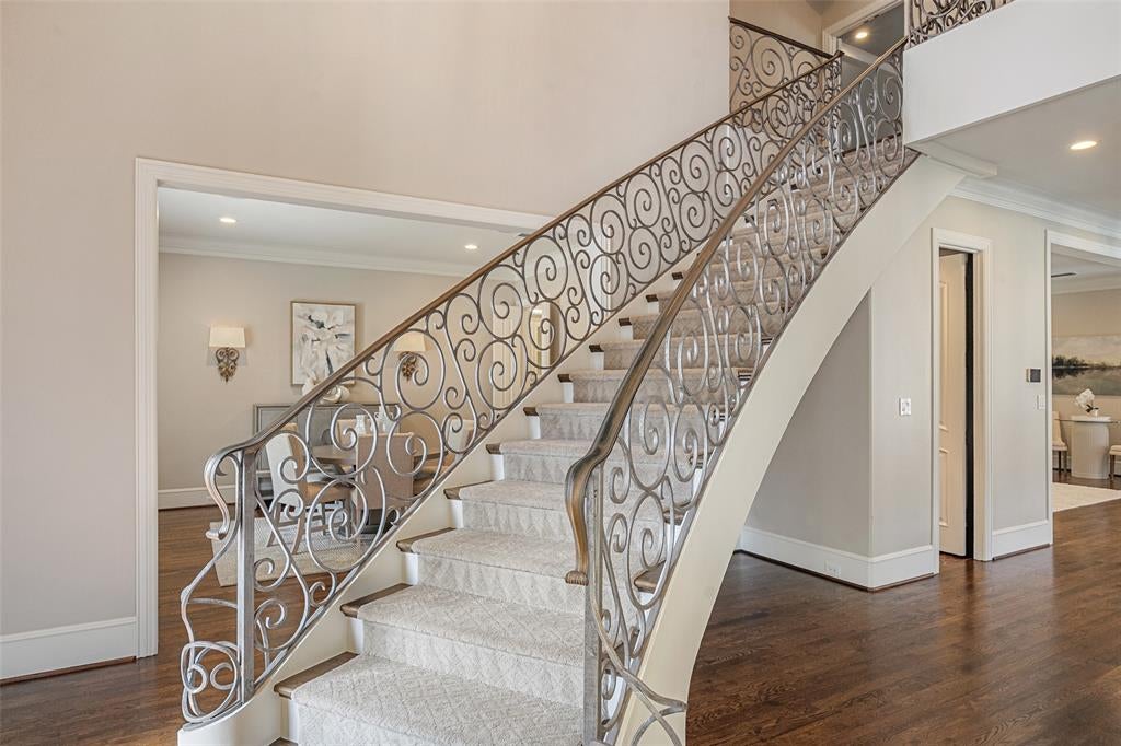 7404 Glen Albens Circle