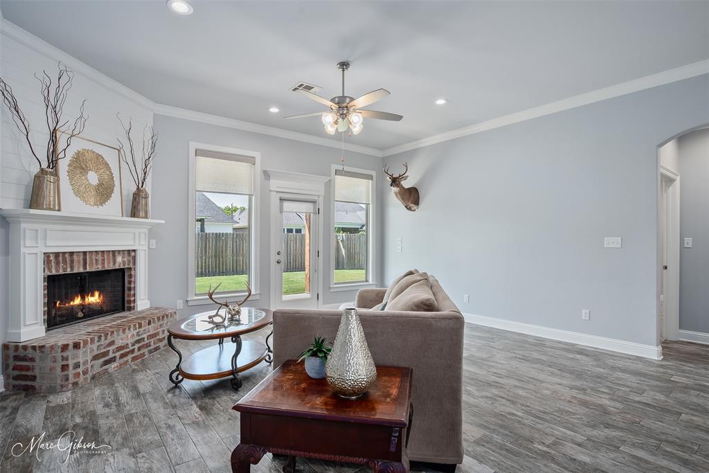 Benton, Louisiana 71006, United States, 3 Bedrooms Bedrooms, ,2 BathroomsBathrooms,Residential,Active,206705