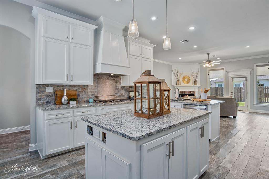 Benton, Louisiana 71006, United States, 3 Bedrooms Bedrooms, ,2 BathroomsBathrooms,Residential,Active,206705