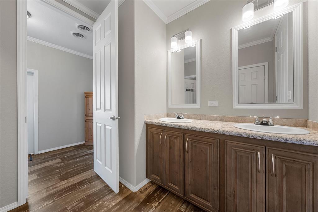 Crist F - Residential