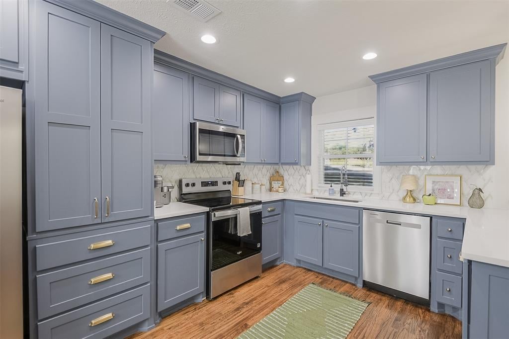 313 Highland Avenue