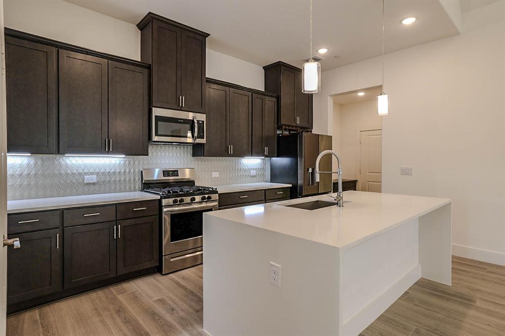 1429 Rose Willow Way