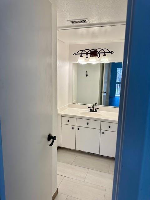 River Oaks Condos - Residential Lease