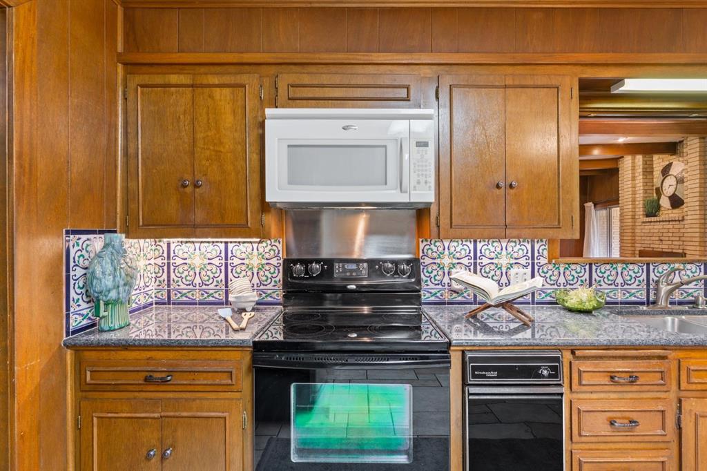 River Oaks Estates - Residential